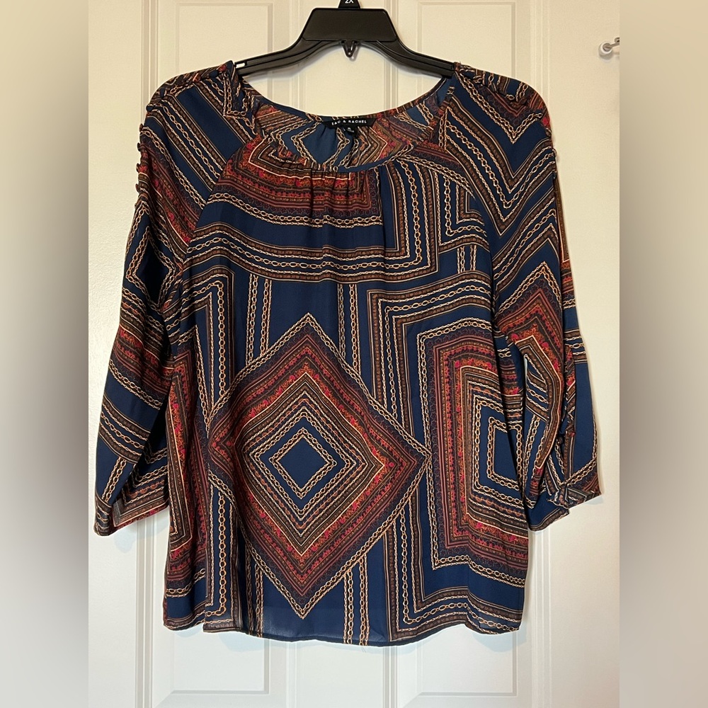 Zac and Rachel pattern top. Size XL.